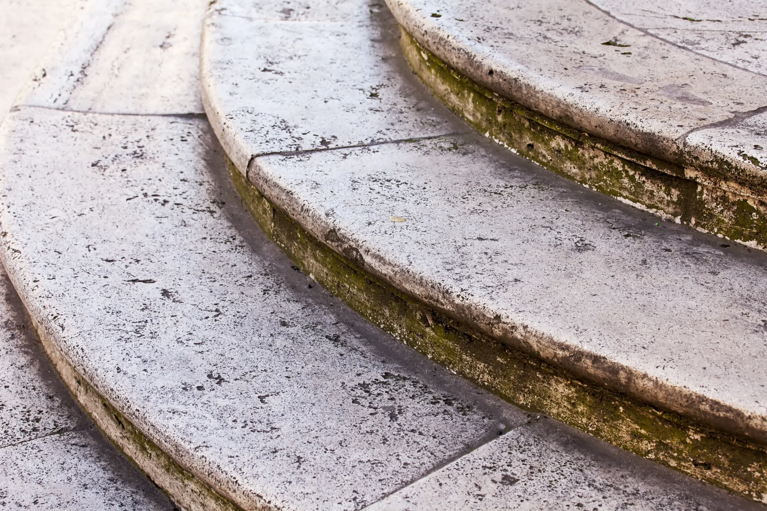 Stone steps that need to be rebuilt in New York